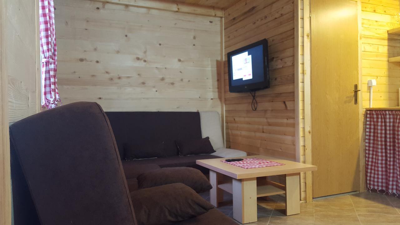 Vacation Home Sajra Kulen Vakuf Esterno foto