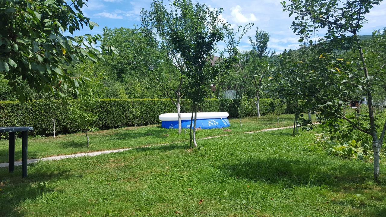 Vacation Home Sajra Kulen Vakuf Esterno foto